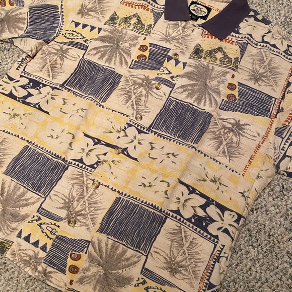 Tommy Bahama Men's Tropical Yellow Button Up XL - Picture 2 of 5